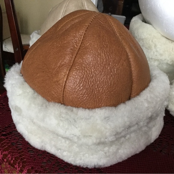 Leather Sheepskin Fur Hat Round Beanie, Chestnut S/M display picture 2